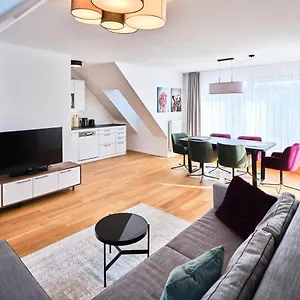 hotellátogatás