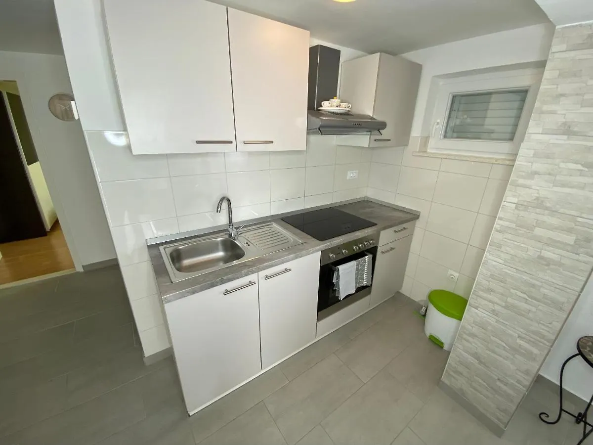 Apartment Carmen Trogir
