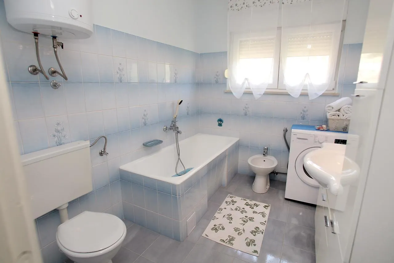 Apartment Carmen Trogir